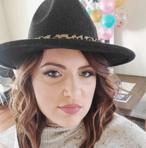 Meet your Posher, Brittany